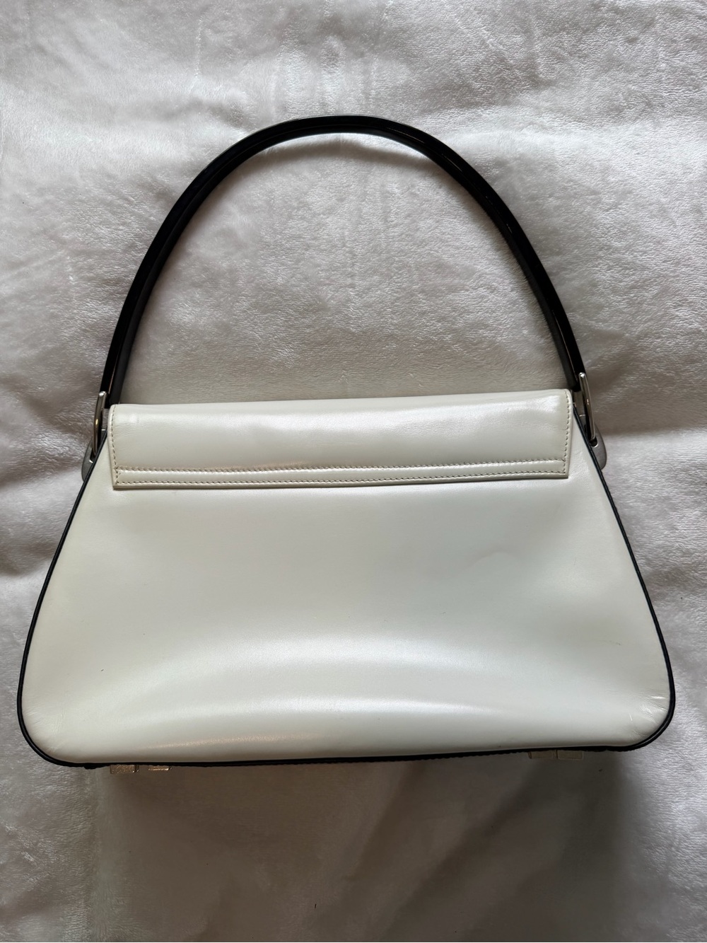 Vintage Escada Kelly leather White Shoulder Bag with Black Handle - Picture 2 of 11